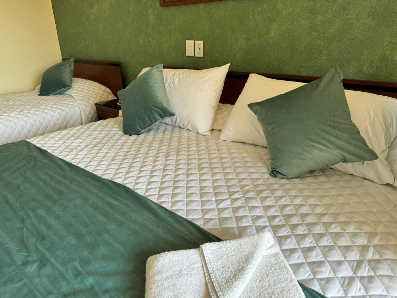 Hotel Bello Кордова Экстерьер фото